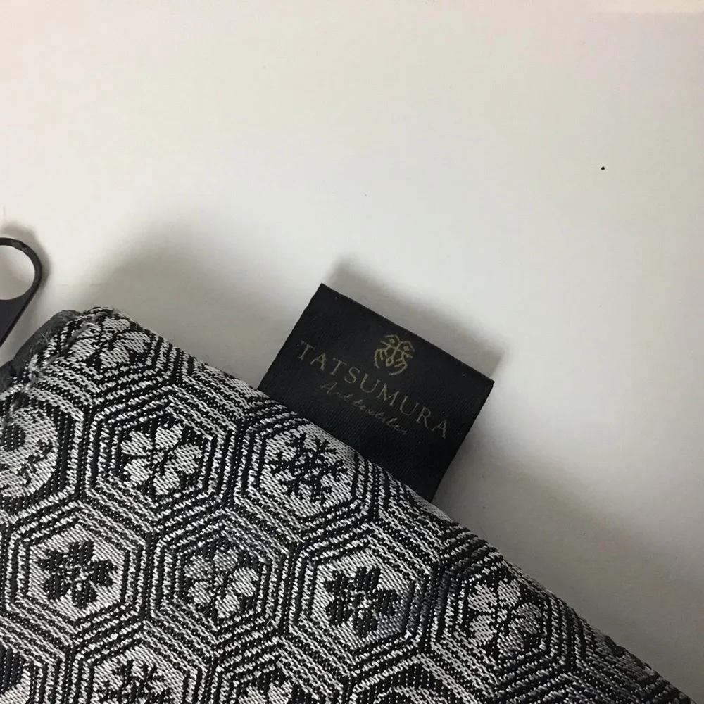Tatsumura silk amenities bag.
